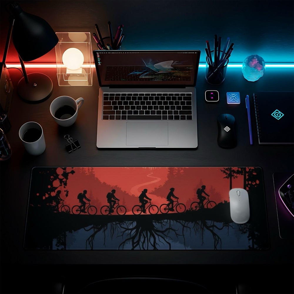 Upside down Desk Mat - Picture 4 of 5